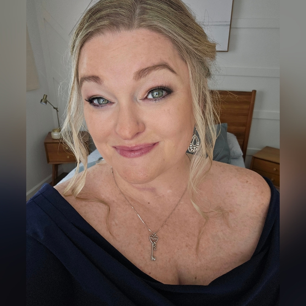 Meet your Posher, Chrystal